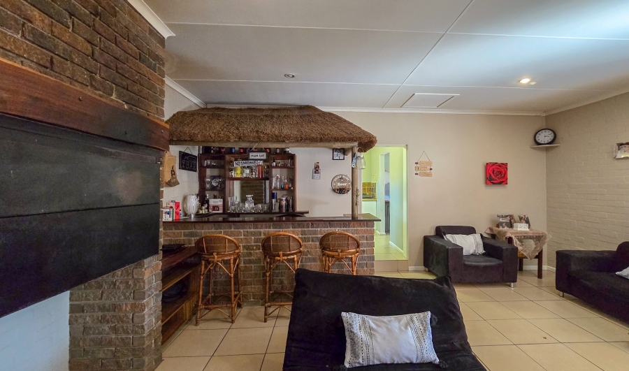 3 Bedroom Property for Sale in Bayview Western Cape